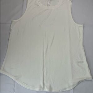 Tahari White Tank Top with Curved‎ Hem and Textured Fabric